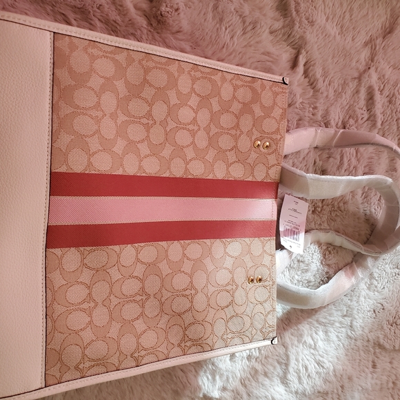 Coach Dempsey tote - Picture 2 of 8